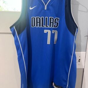 Dallas Mavericks Luka Doncic Youth XL